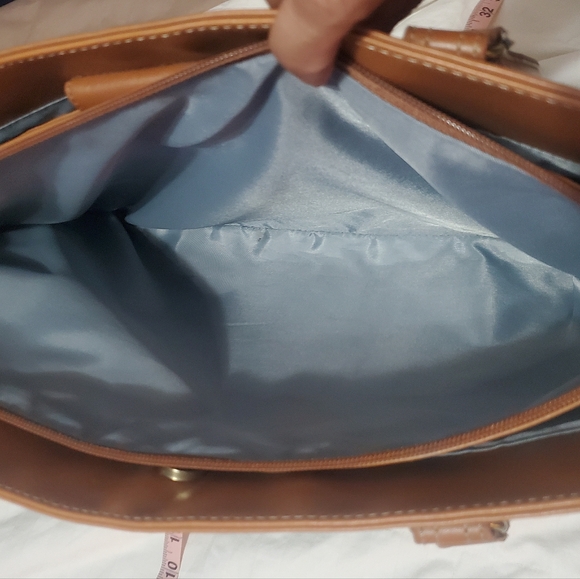 Handbag - Picture 9 of 14